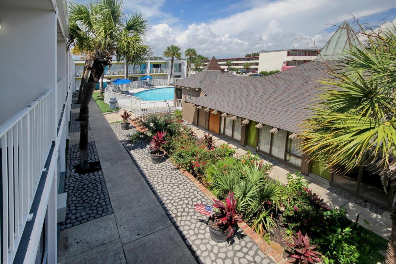 Waikiki Village Retro Hotel Myrtle Beach Esterno foto