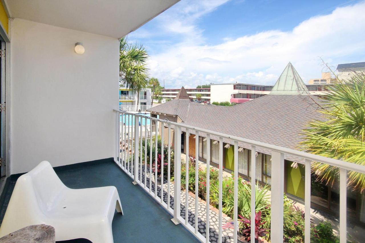 Waikiki Village Retro Hotel Myrtle Beach Esterno foto