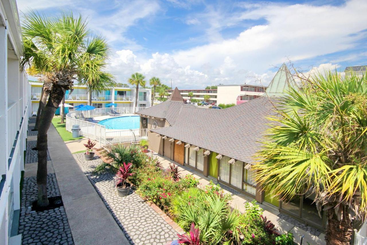 Waikiki Village Retro Hotel Myrtle Beach Esterno foto