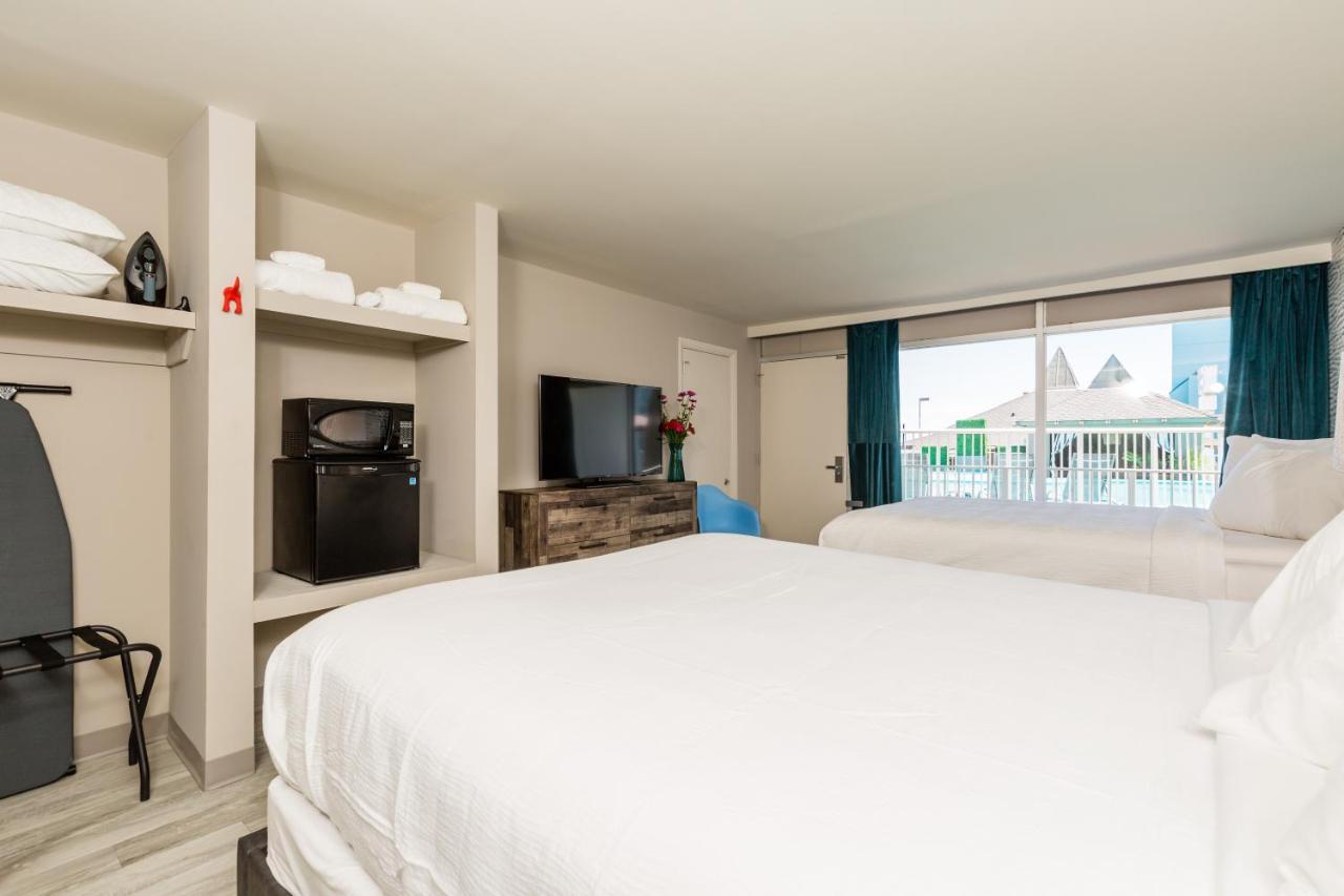 Waikiki Village Retro Hotel Myrtle Beach Esterno foto