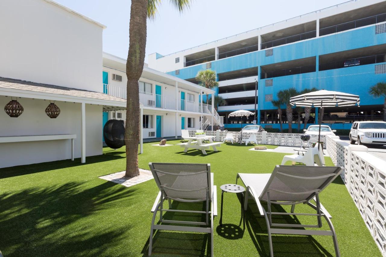 Waikiki Village Retro Hotel Myrtle Beach Esterno foto